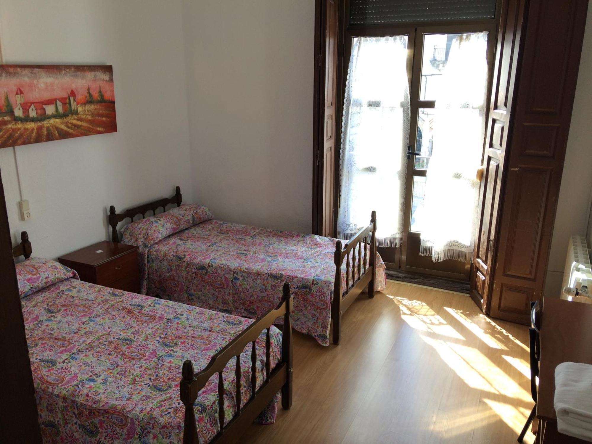 Pension Carretero Caces المظهر الخارجي الصورة